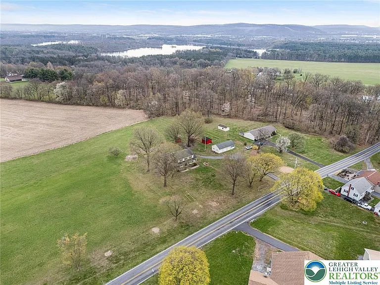 301 Ontelaunee Dr — Photo 17