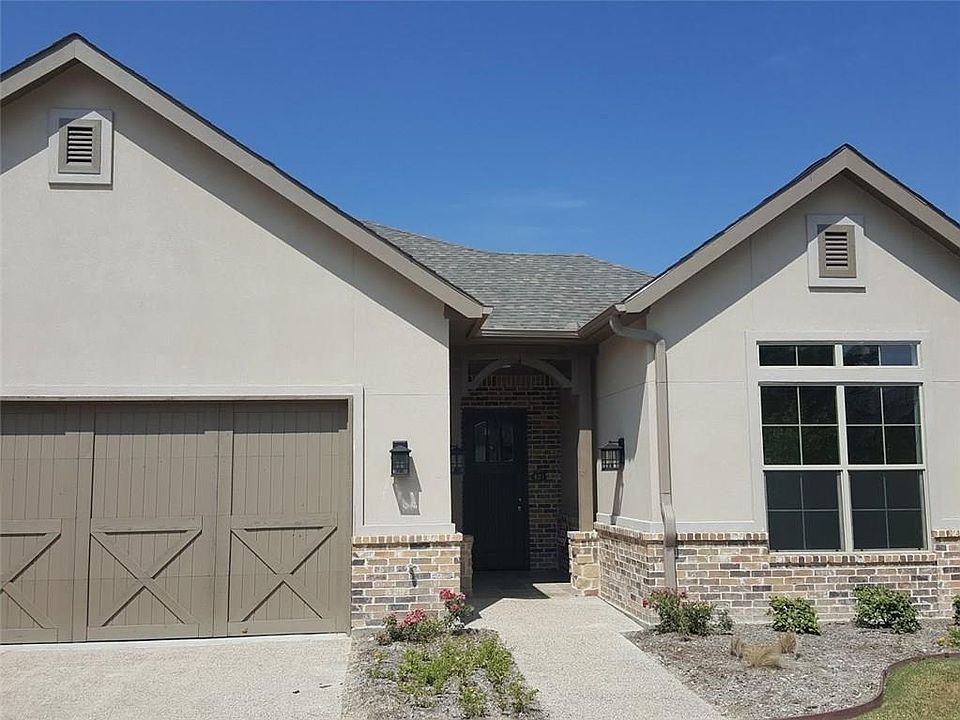 1st image of 421 Watermere Dr