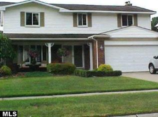 20889 Indiana St, Trenton, MI 48183