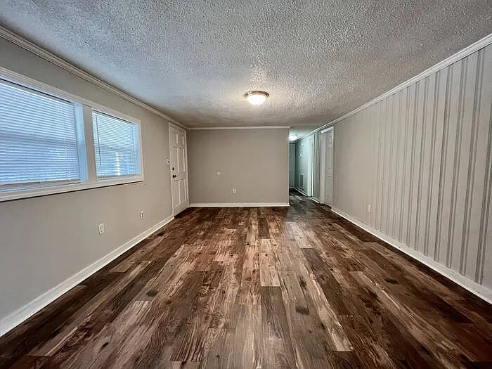 723 Wren Rd — Photo 8