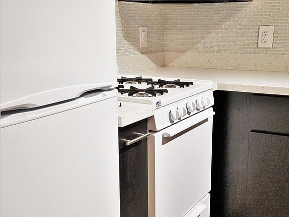 4th image of 1140 Sutter St APT 410