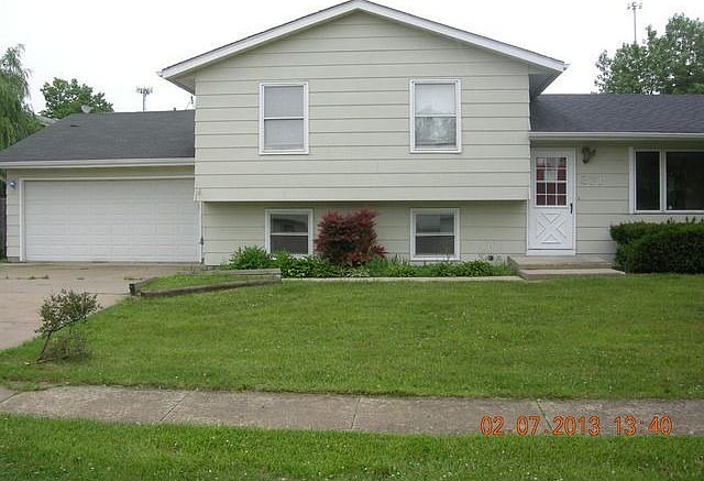1st image of 371 Devonshire Ln