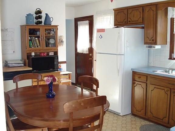 Eat in kitchen