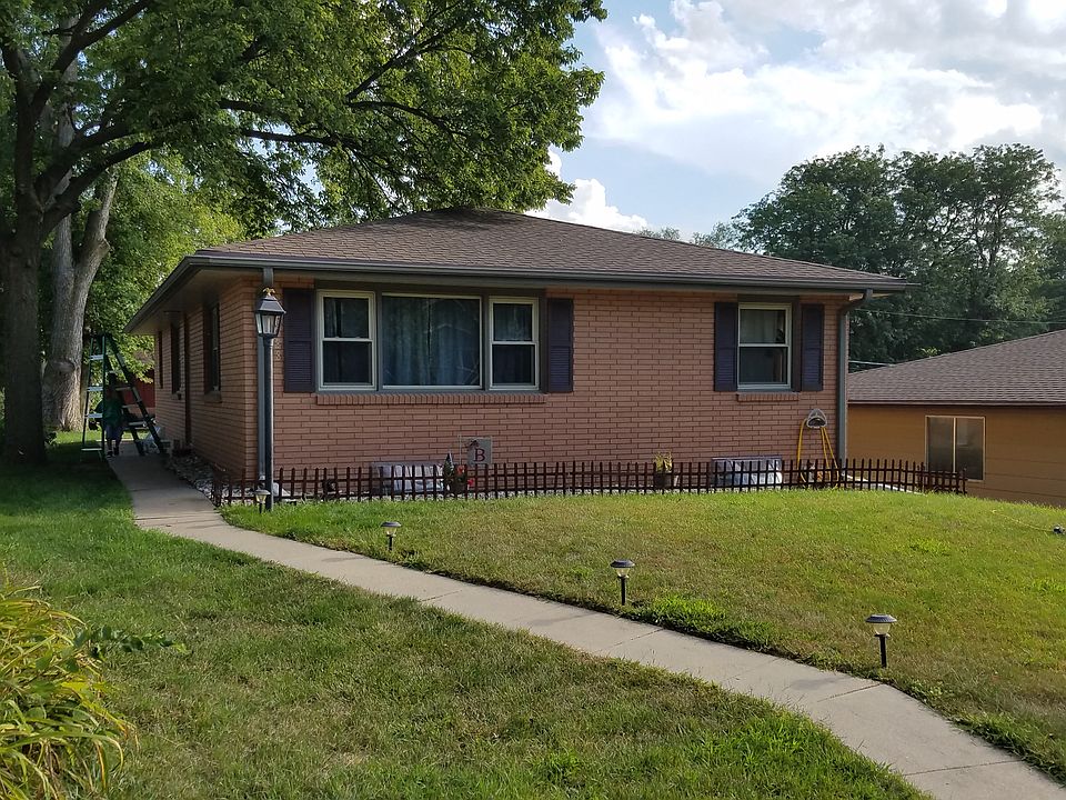 Tons of curb appeal!