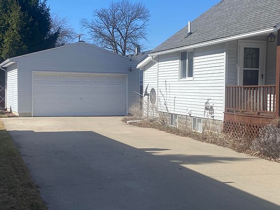 2nd image of 720 S Sherman St