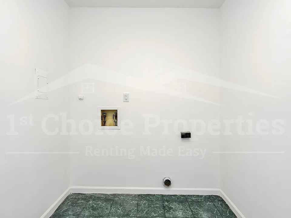 2005 Chestnut Rd