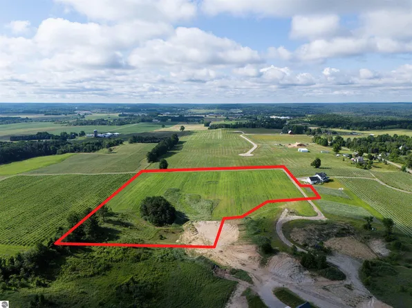 Sayler Rd, Williamsburg, MI 49690