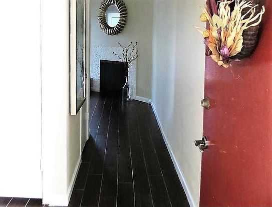 1st image of 107 Lake Meadows Dr