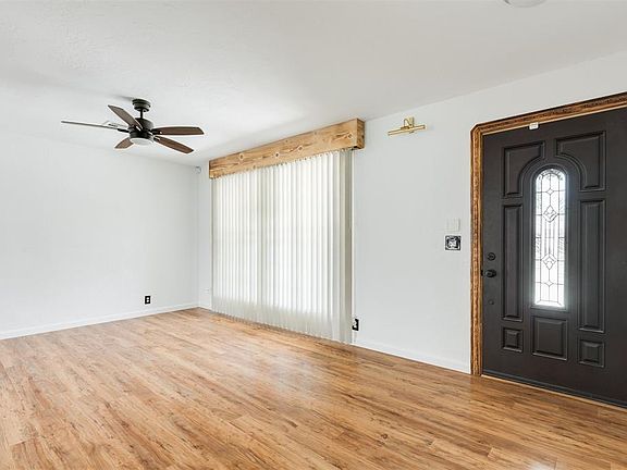 5th image of 816 SW 50th St