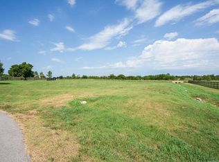 7061 N Scissortail Ct, Owasso, OK 74055