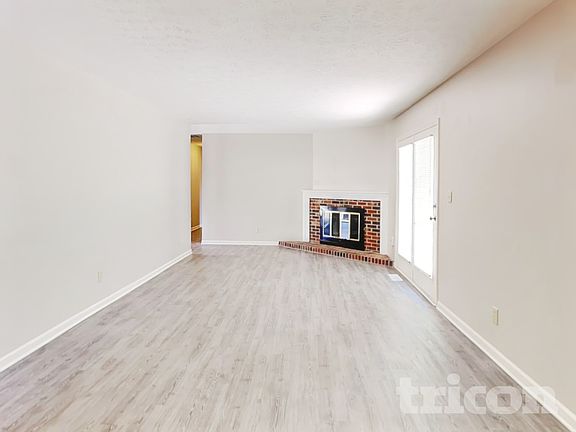 4th image of 5841 Beaufort Ln