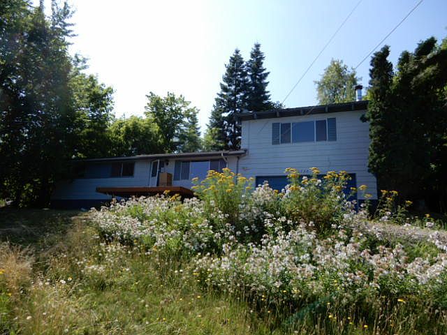2nd image of 1738 Honeysuckle Ln