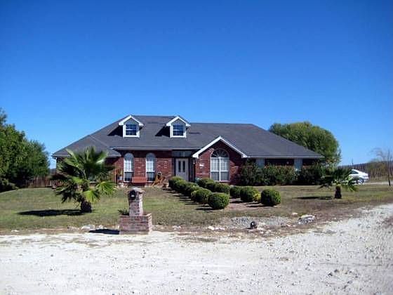 1st image of 570 Nathan Dr