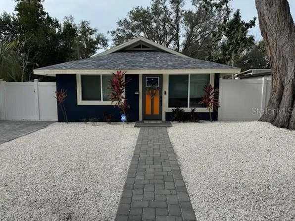 2111 42nd St S, Saint Petersburg, FL 33711