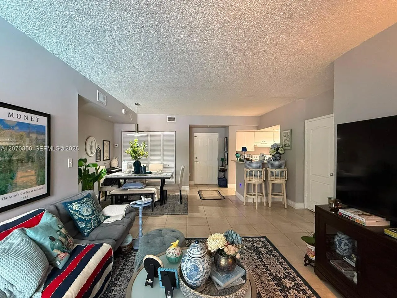 Blue Lagoon Condo — Photo 3