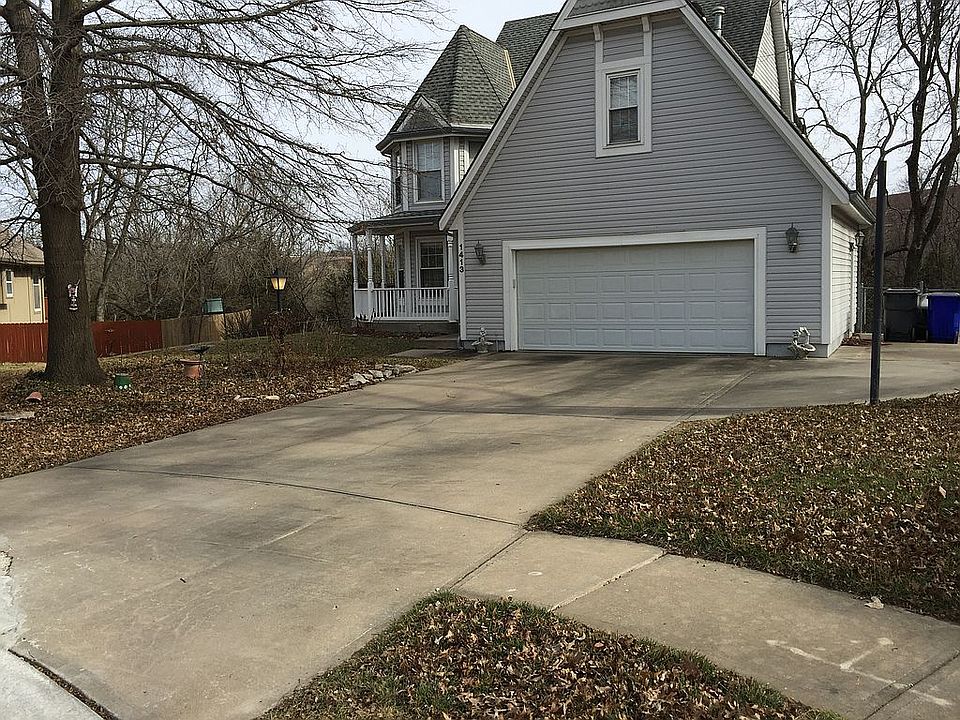 1413 W Prairie Ter