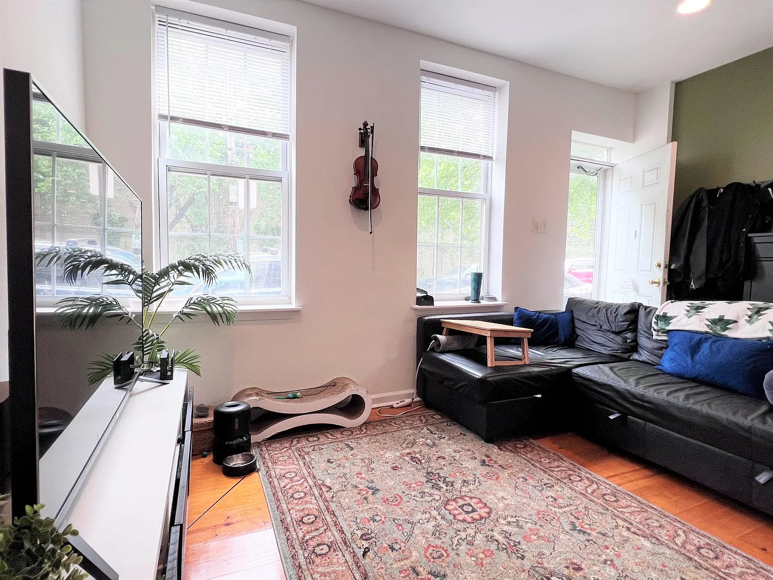 2 bed, 1.5 bath, 1500 sqft, $2,495 — Photo 3
