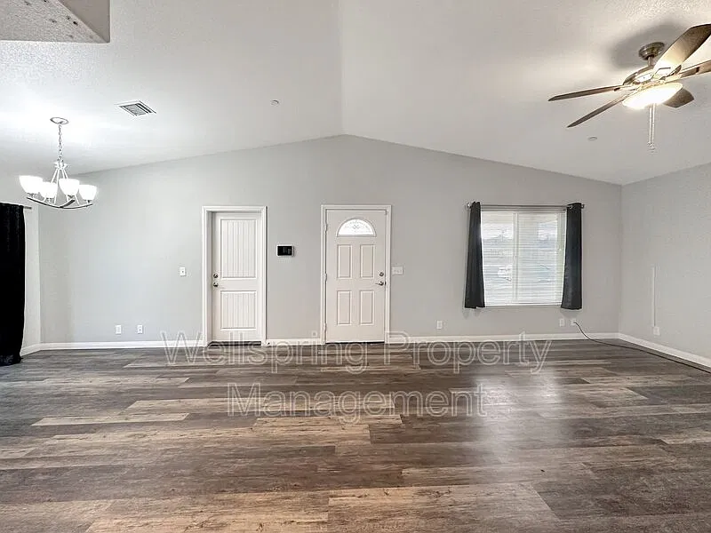3 bed, 2.0 bath, 1435 sqft, $1,750 — Photo 4