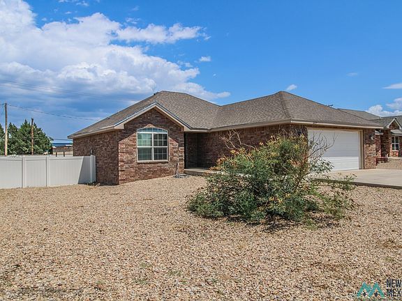 3rd image of 2127 Mockingbird Ln