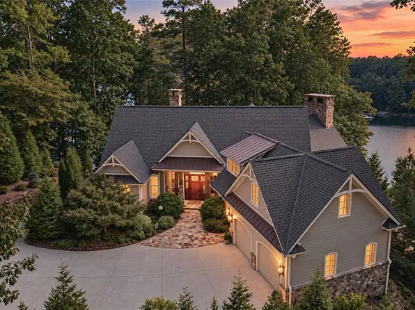 121 Running Bear Ln, Sunset, SC 29685