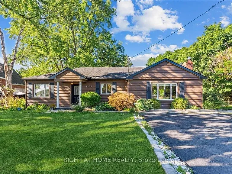 1252 Waterdown Rd #LOWER — Photo 1