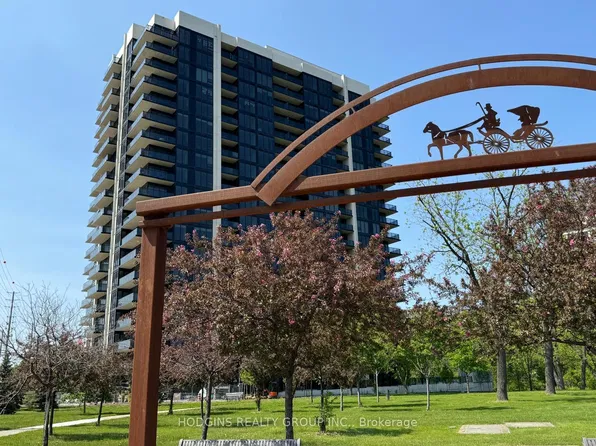 1035 Southdown Rd, Mississauga, ON