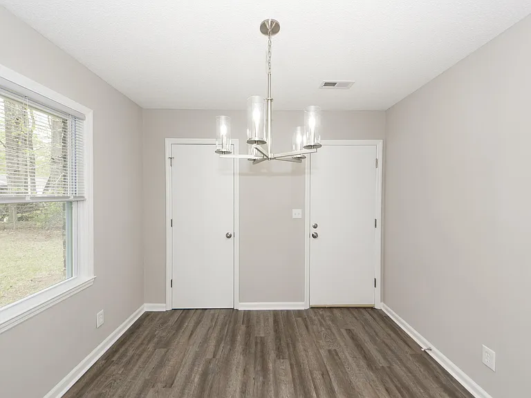 11 Kenilworth Rd — Photo 10