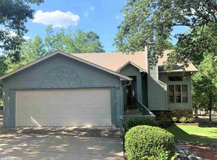 12 Coronado Cir, Hot Springs Village, AR 71909