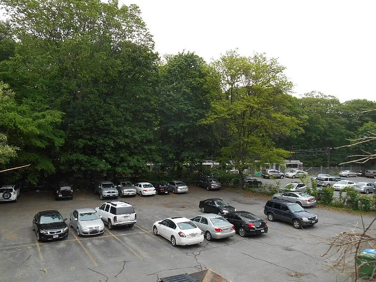 219 Kent St #5 — Photo 6