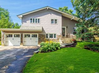 96 Hiawatha Dr, Brightwaters, NY 11718
