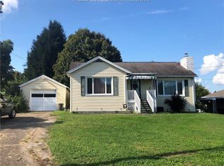 218 Pleasantview Dr, Elkview, WV 25071