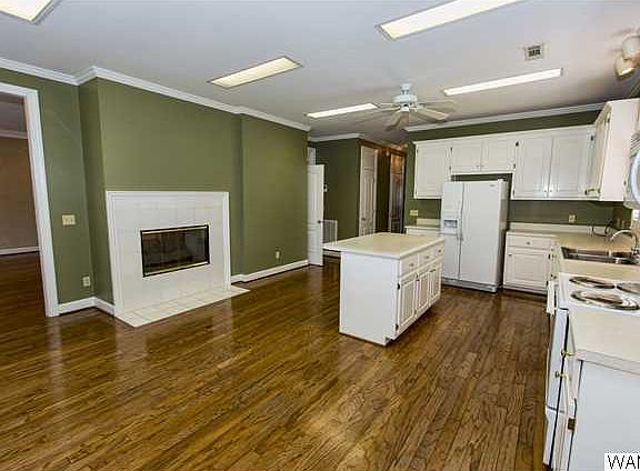 3rd image of 1420 River Ro Dr