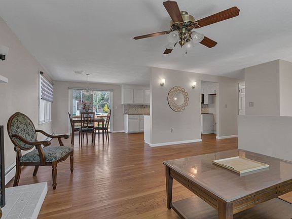 5th image of 8 Park Cir