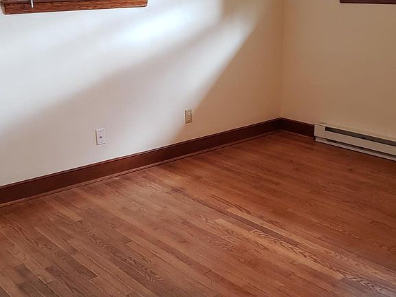 4th image of 1190 Brown St
