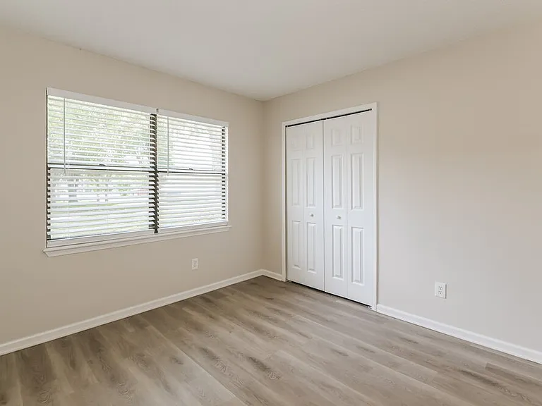 11846 Marabou Ct N — Photo 13