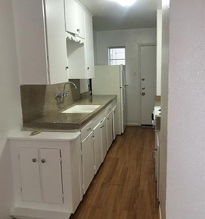 3rd image of 1615 Wentworth St #2