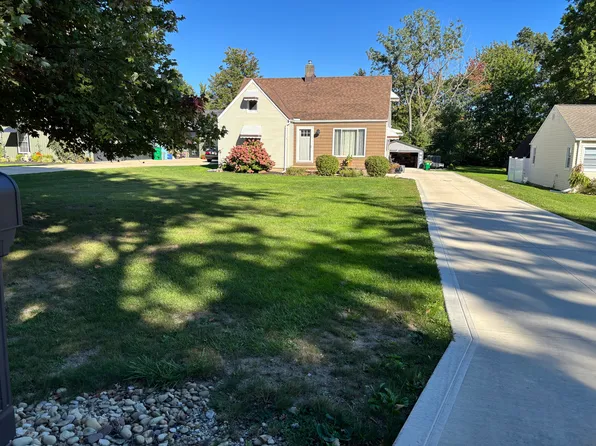 2825 Stark Dr, Willoughby Hills, OH 44094