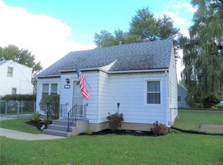 39 Arlington Pl, Depew, NY 14043
