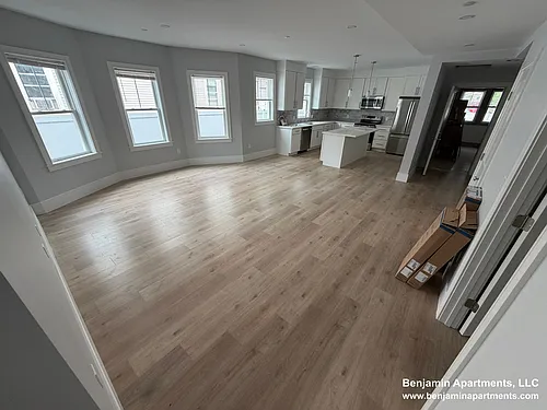 9 Holton St #A Photo 1