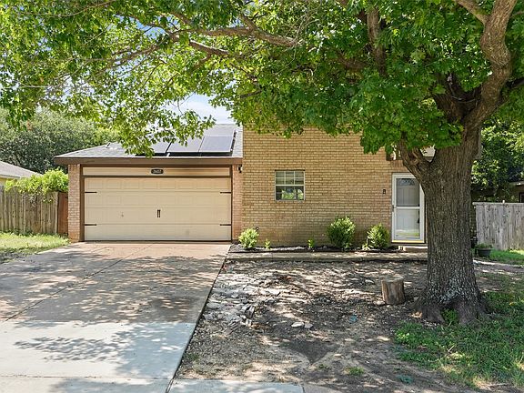 2nd image of 3607 Pinebrook Dr