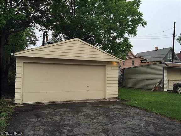 2nd image of 4006 Bush Ave
