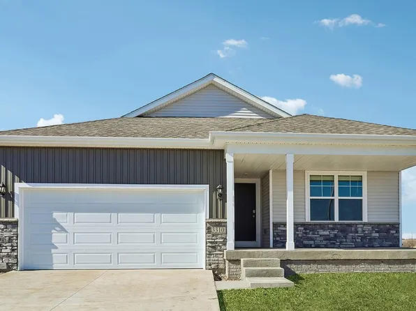 2791 Cecelia Dr, Hiawatha, IA 52233