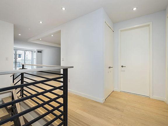 4th image of 337 E 62nd St APT 1B