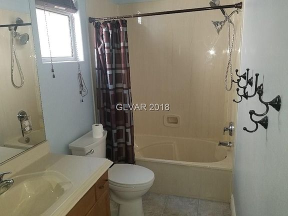 3rd image of 9558 Castillana Ct