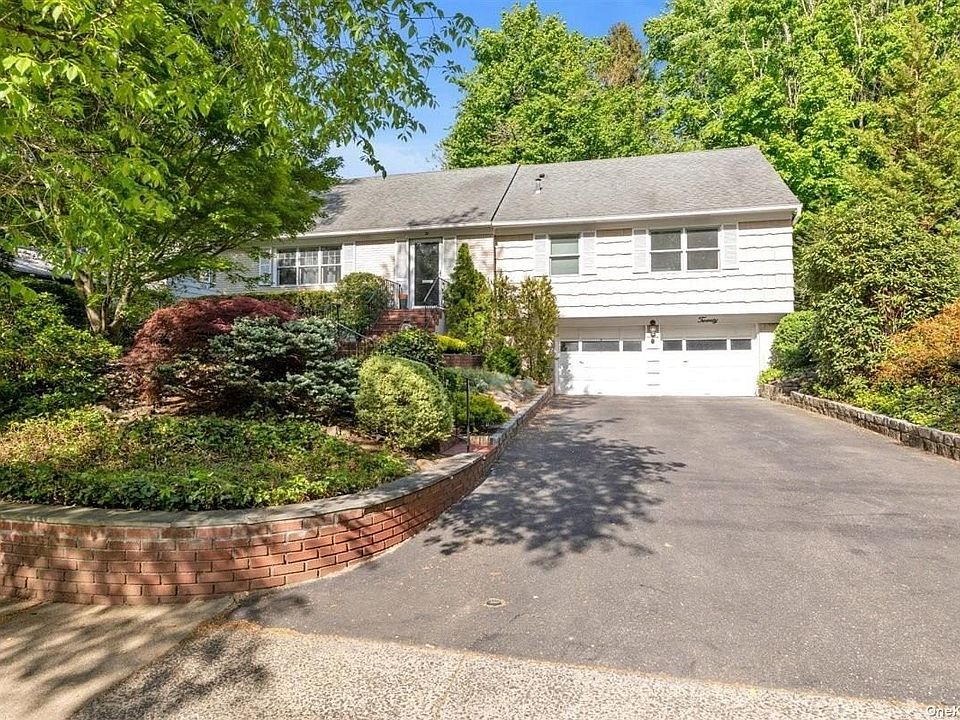 1st image of 20 N Plandome Rd
