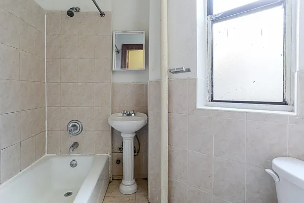 Rented by ERNY LLC | media 4
