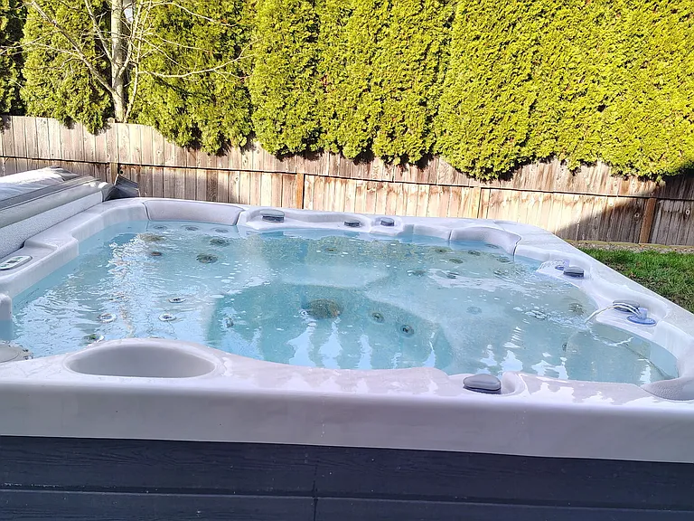Lorien Ln — Photo 2