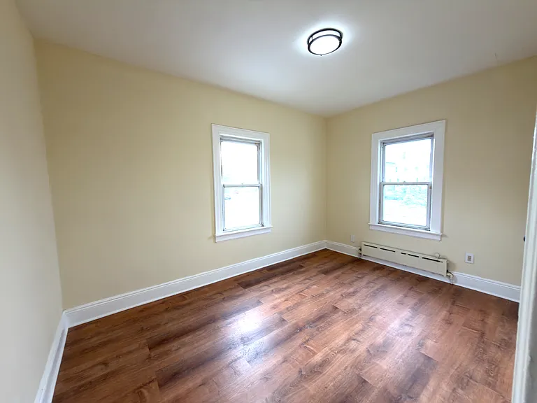 517 Laurelton Blvd #1 — Photo 11