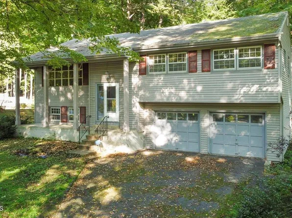 5 Loughberry Road, Saratoga Springs, NY 12866