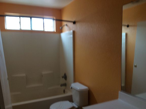 5th image of 1213 Yellowhammer Dr